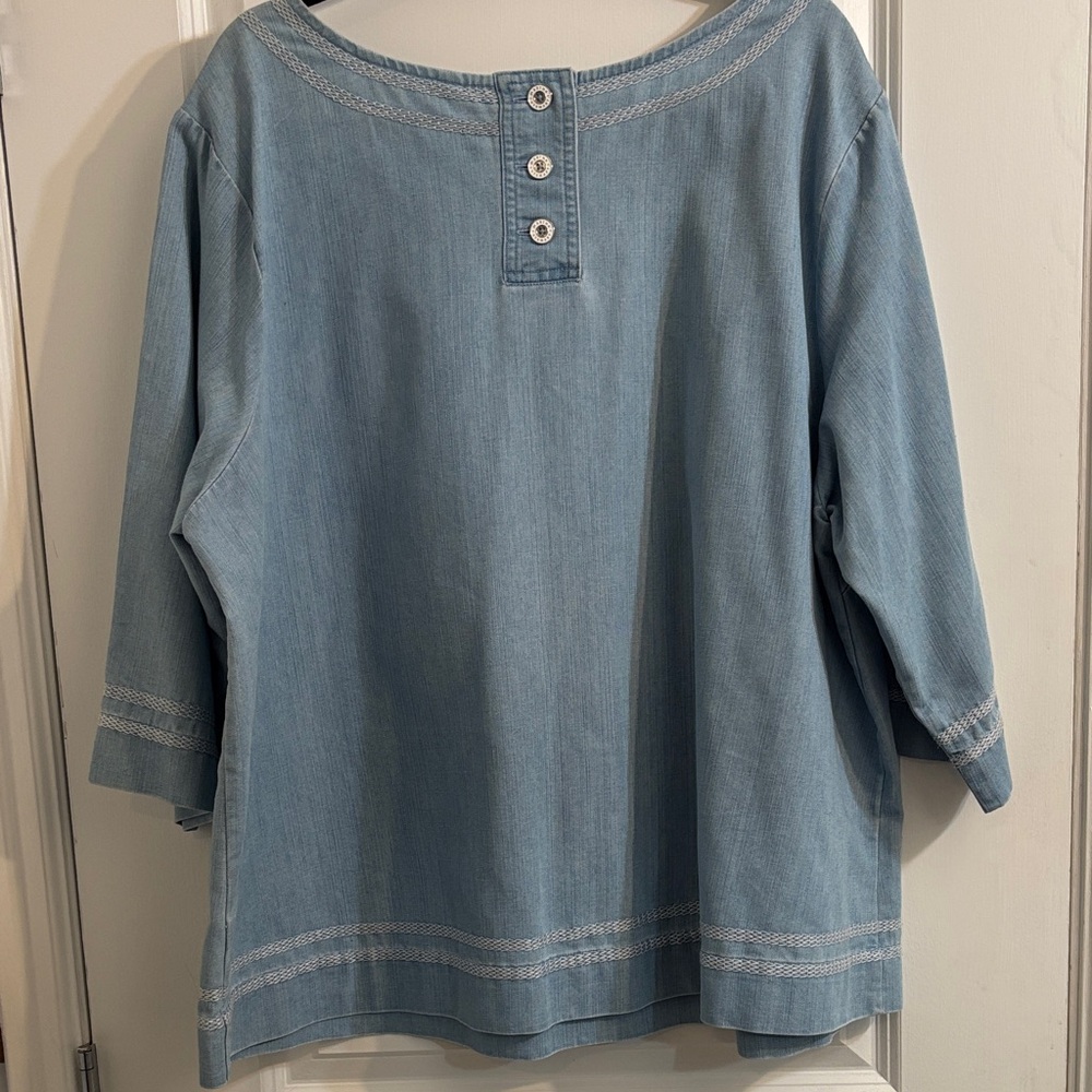 Martha Stewart Denim Top - Picture 2 of 8